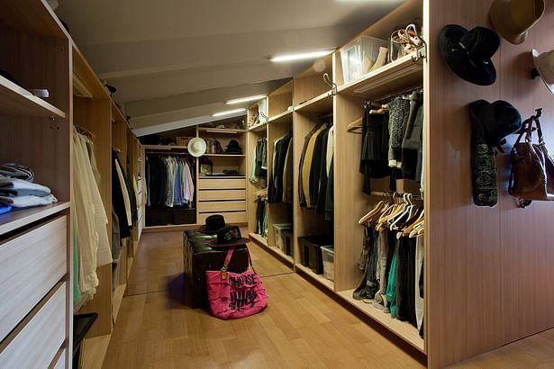 Walk-in closet