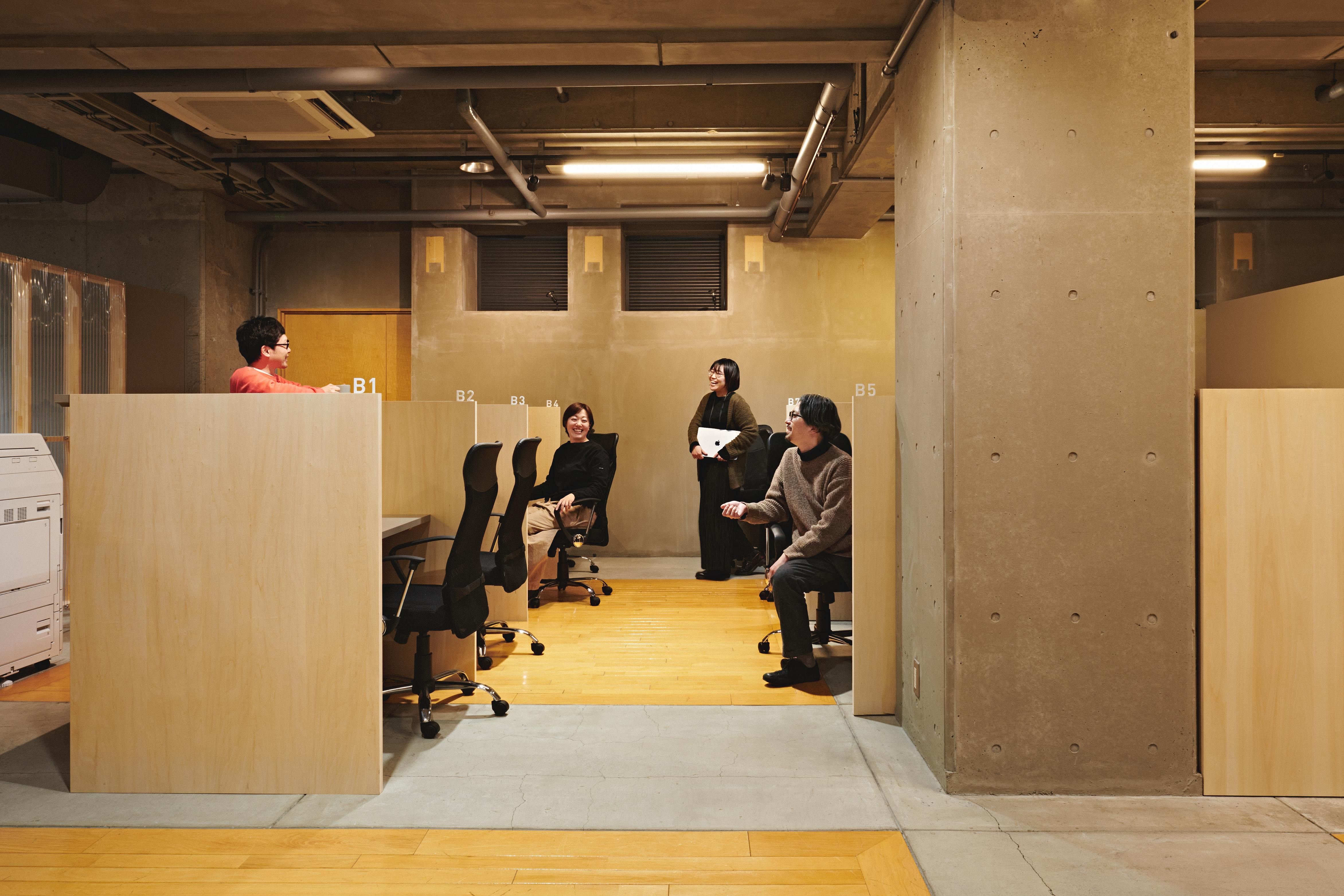 アート・デザイン・音楽 INNOVATIVE OFFICE DESIGN Shared Office with Curved Walls | 株式会社 NoMaDoS | Archinect
