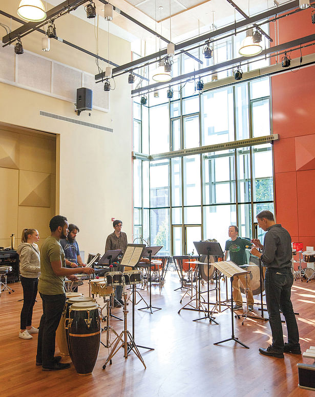 The towering window in the Instrument Rehearsal Room offers views to the campus green. Photo: Brooklyn College