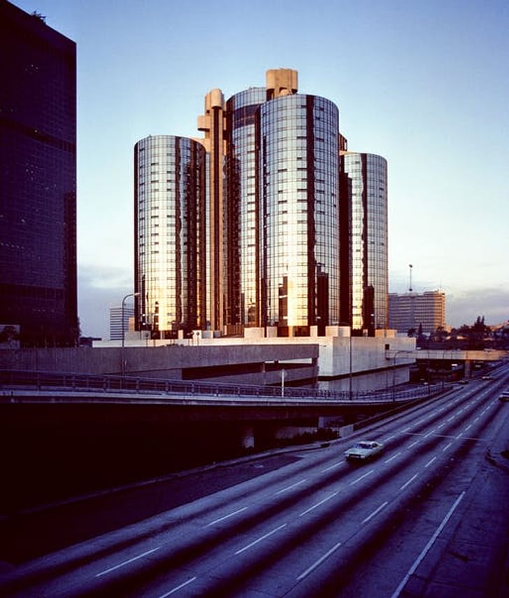 JOHN PORTMAN, BONAVENTURE HOTEL, LOS ANGELES, 1977.