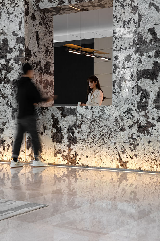 MYP-Design-Zhongzhou-Peninsula-City-Sales-Center-29-Marble-Wall