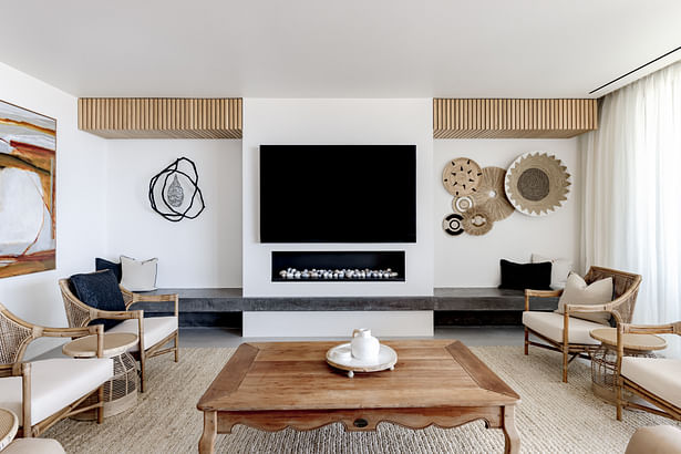 Vista House - Living area with fireplace, concealed air-conditioning and custom joinery