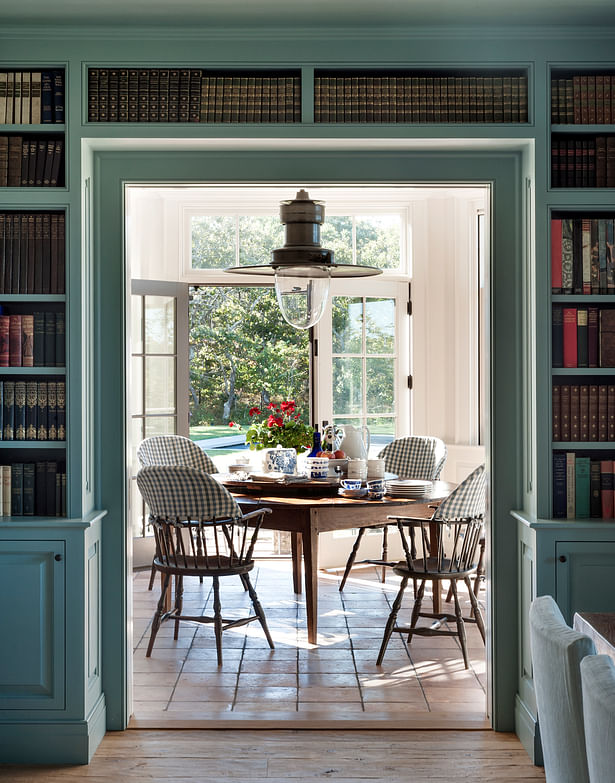 Dining Room - view to the Breakfast Room (Photography: Matthew Williams)