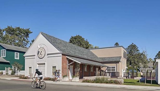 Legacy Theatre street view ©Robert Benson Photography