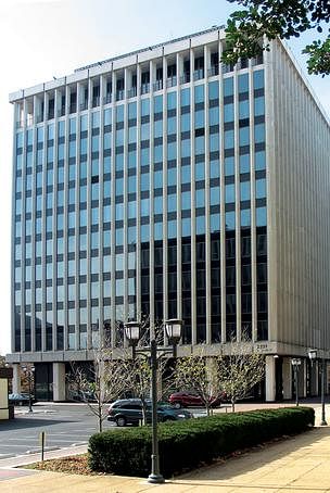Vornado Realty Trust has proposed setting aside a portion of the space in 2221 S. Clark St. in Crystal City for WeWork office space. Image courtesy of Vornado Realty Trust, via bizjournals.com.