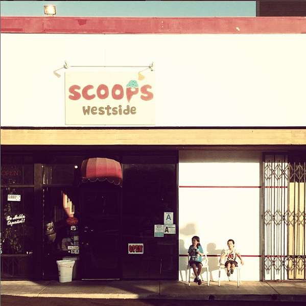 Scoops ice cream. Photo courtesy of Takashi Yanai.