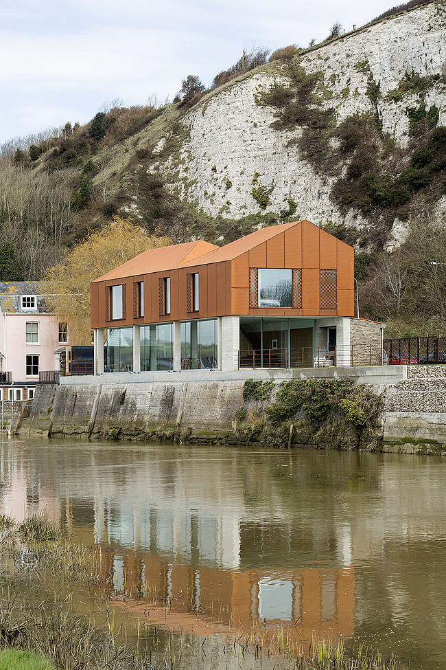 South Street by Sandy Rendel Architects Ltd. Location: Lewes, East Sussex, England. Photo: Richard Chivers.