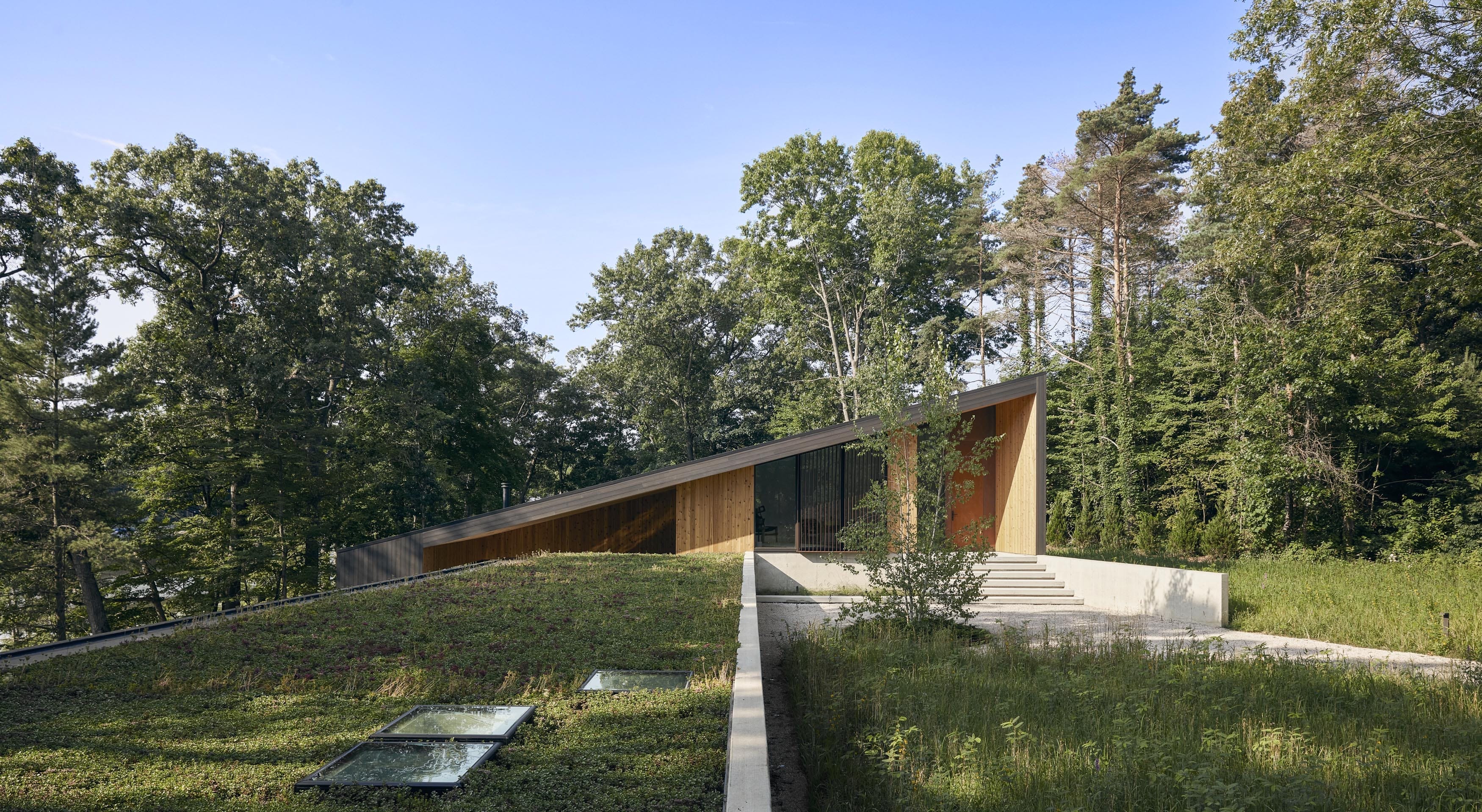 Four homes with unique forms by dSPACE Studio: Your Next Employer?