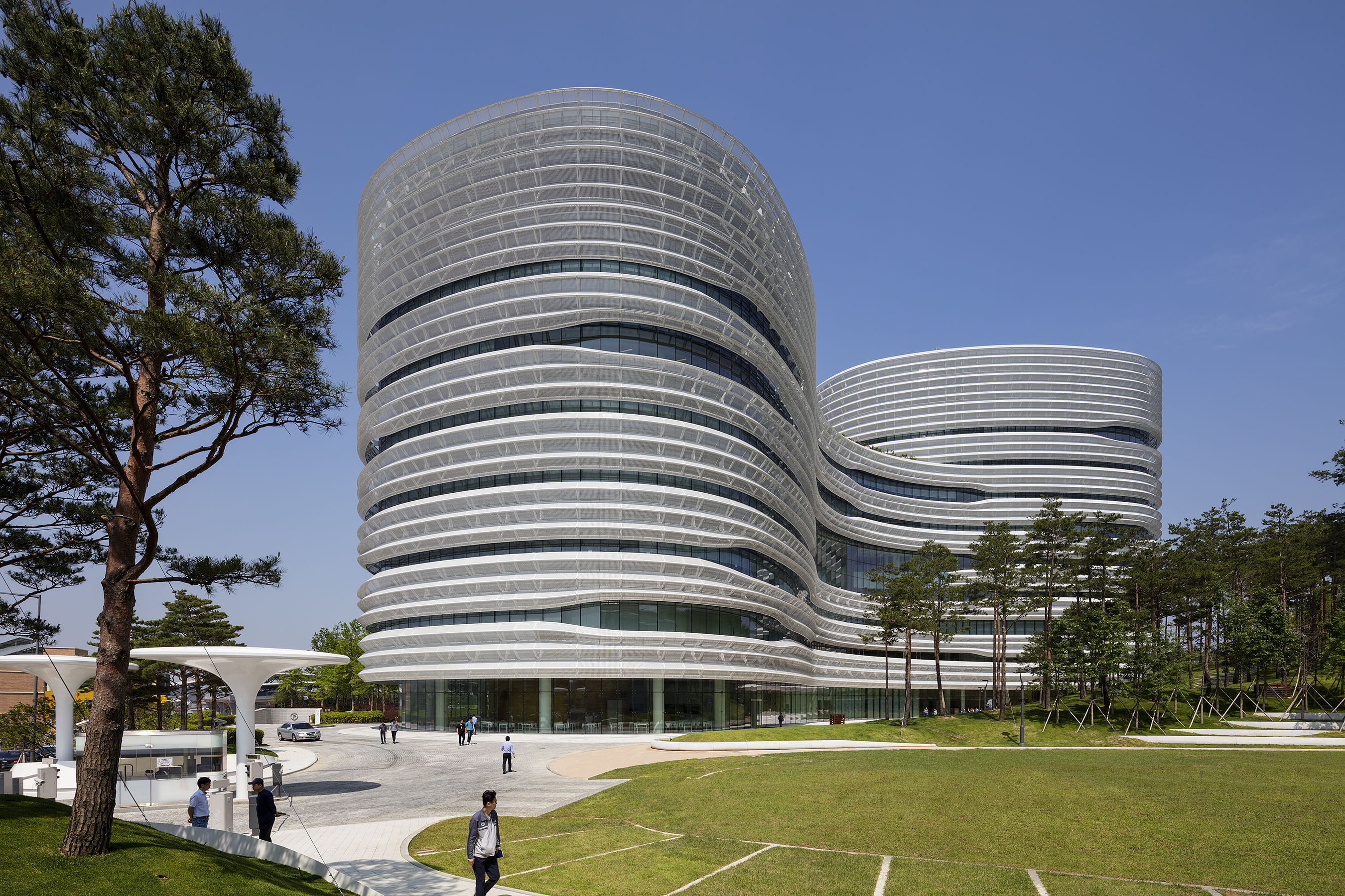 Yazdani Studio of Cannon Design | Archinect