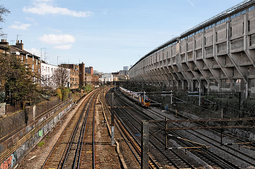 Alexandra Road Estate, Camden, London, by Neave Brown, seen from the Euston railway line. © Eric Firley, RIBA Collections.