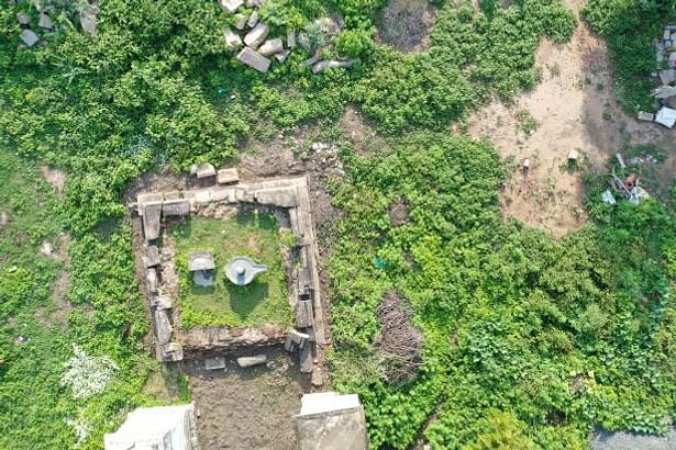 Ruined temple, Kothamangalam Village 