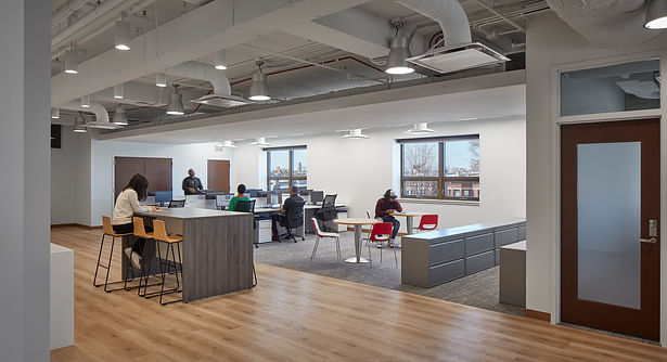 Heartland Alliance offices facilitates flexible collaboration through an open plan arrangement.