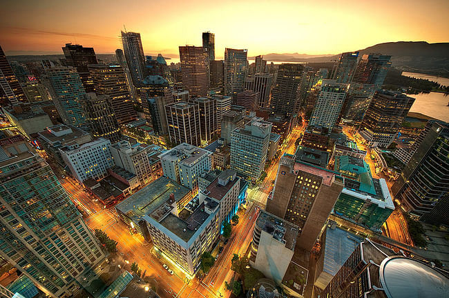 View of downtown Vancouver from the Lookout Tower at Harbour Centre (Photo: Wikimedia, MagnusL3D)