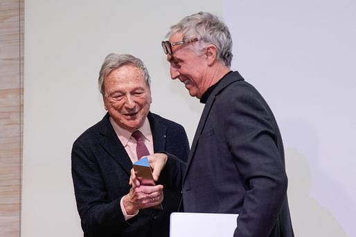 Stefano Boeri receives Lifetime Achievement Award (2023). Image courtesy of the Madrid Design Festival.