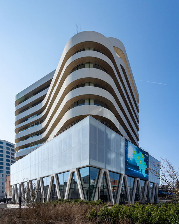 HQ DPG MEDIA by Binst Architects. © Binst Architects