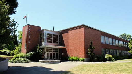 Lincoln High School in Portland, Oregon. Image courtesy Wikimedia Commons user Tedder (CC BY 3.0).