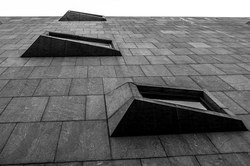 Facade of the Met Breuer on Madison Avenue. Photo: ali sinan köksal/<a href="https://www.flickr.com/photos/alisinan/20886367586/">Flickr</a>