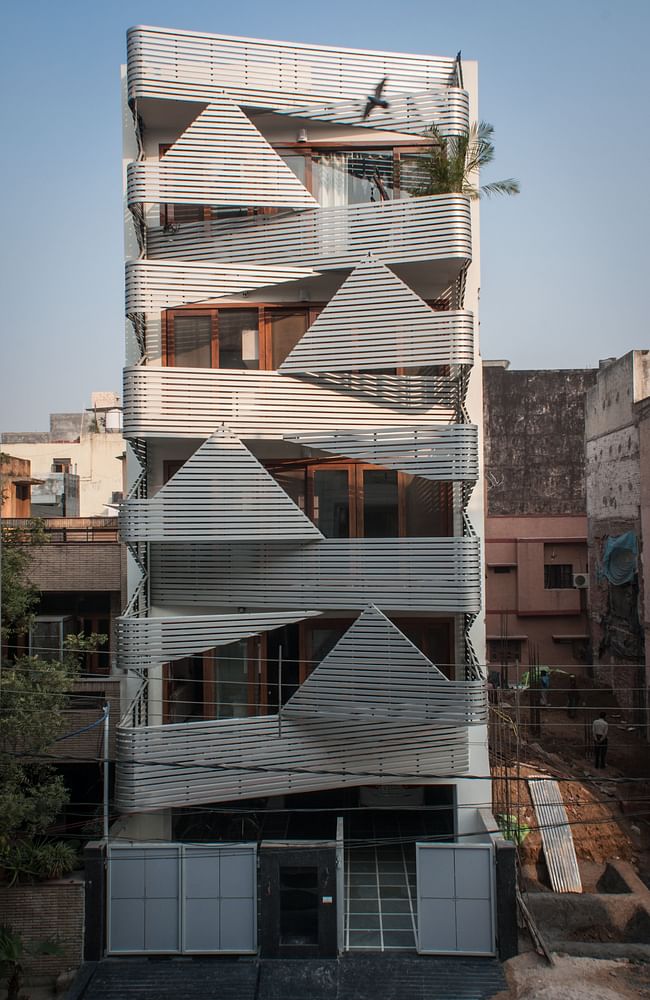 Apartments@143 in New Delhi, India by Plan Loci; Photo by Saptarshi Sanyalhttps://archinect.com/planloci/project/apartments-143