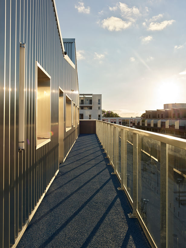 outdoor access for villas on the roof / photo : S. Chalmeau