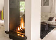 Double sided fireplace / cheminée double faces