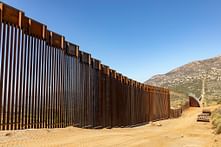 Army Corps awards $569 million border wall contract