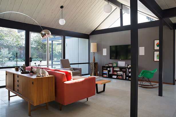 Renewed Classic Eichler by Klopf Architecture