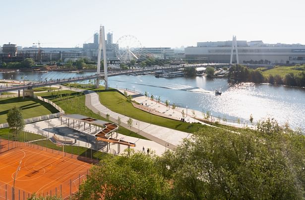 The most recent phase of landscaping involved the active recreational zone of the riverfront to the north of Pavshinsky Bridge