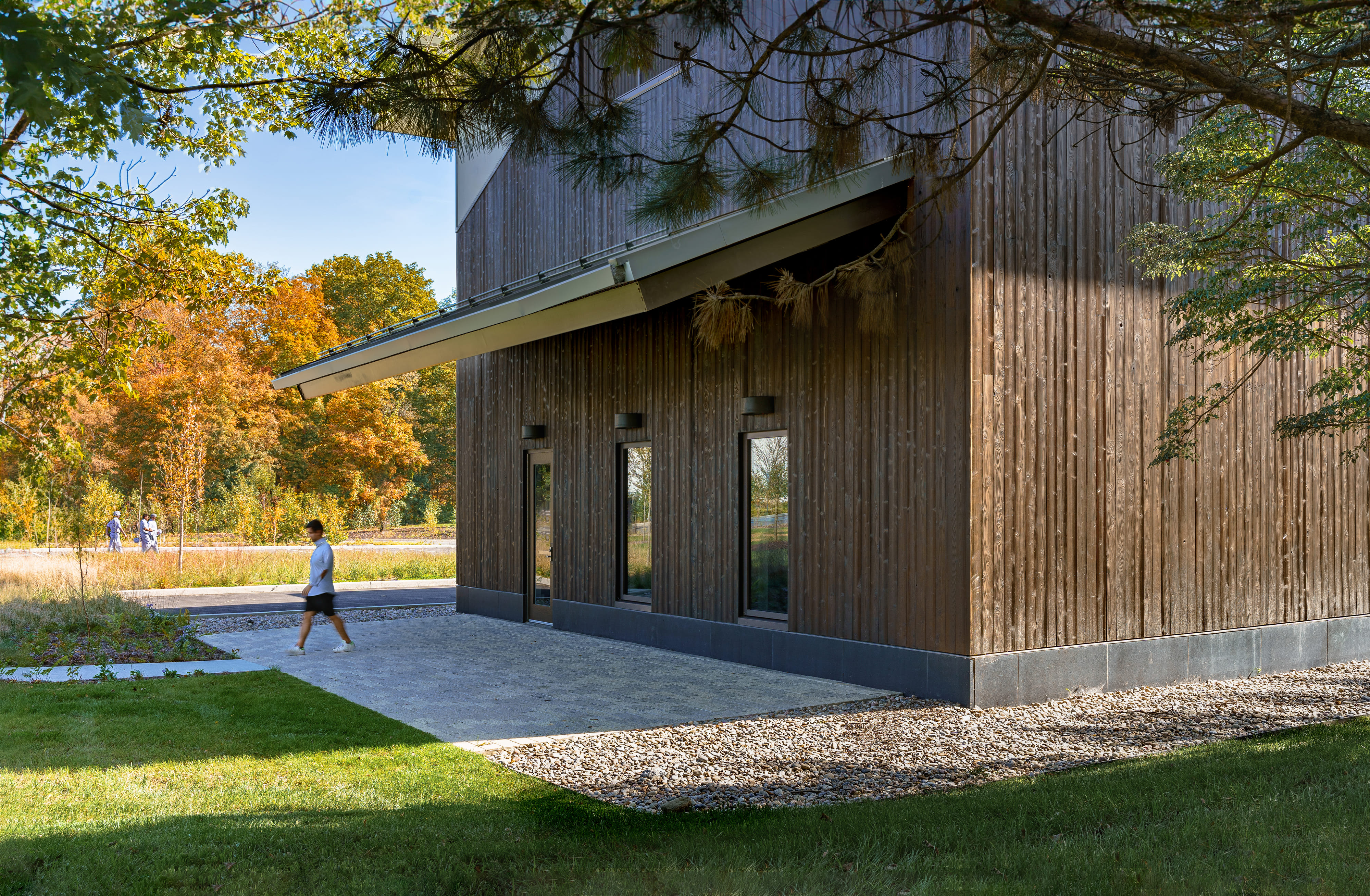 Inspired by Japanese architecture, Pelli Clarke & Partners opens