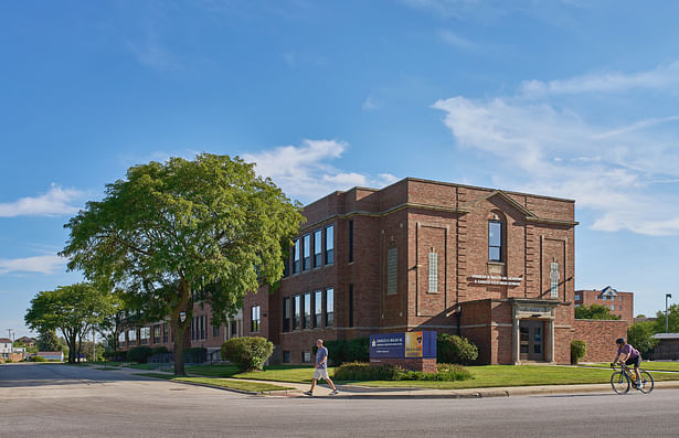 Signage on Touhy Ave, a main thoroughfare through the city of Niles. - Brian Griffin Photography.