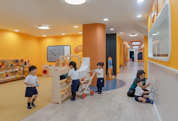 PonyRunning-VMDPE-07-1st-floorTeaching-area-corridor / Image Credit: Zhang Chao