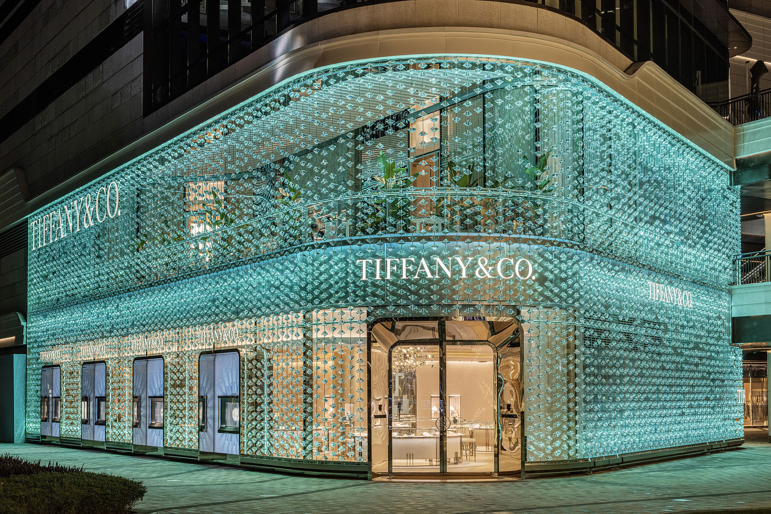 MVRDV Delivers diamond encrusted Facade For Tiffany s Newest Shanghai mvrdv-delivers-diamond-encrusted-facade-for-tiffany-s-newest-shanghai