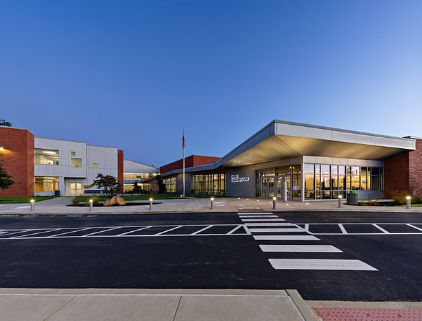 Dressel Elementary School / Cordogan Clark / Ittner / Aaron Gipperich Photo