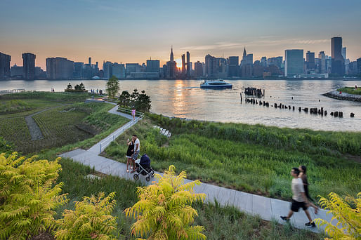 Hunter's Point South Waterfront Park by Weiss/Manfredi and SWA/Balsley. Photo: Albert Vecerka/Esto.