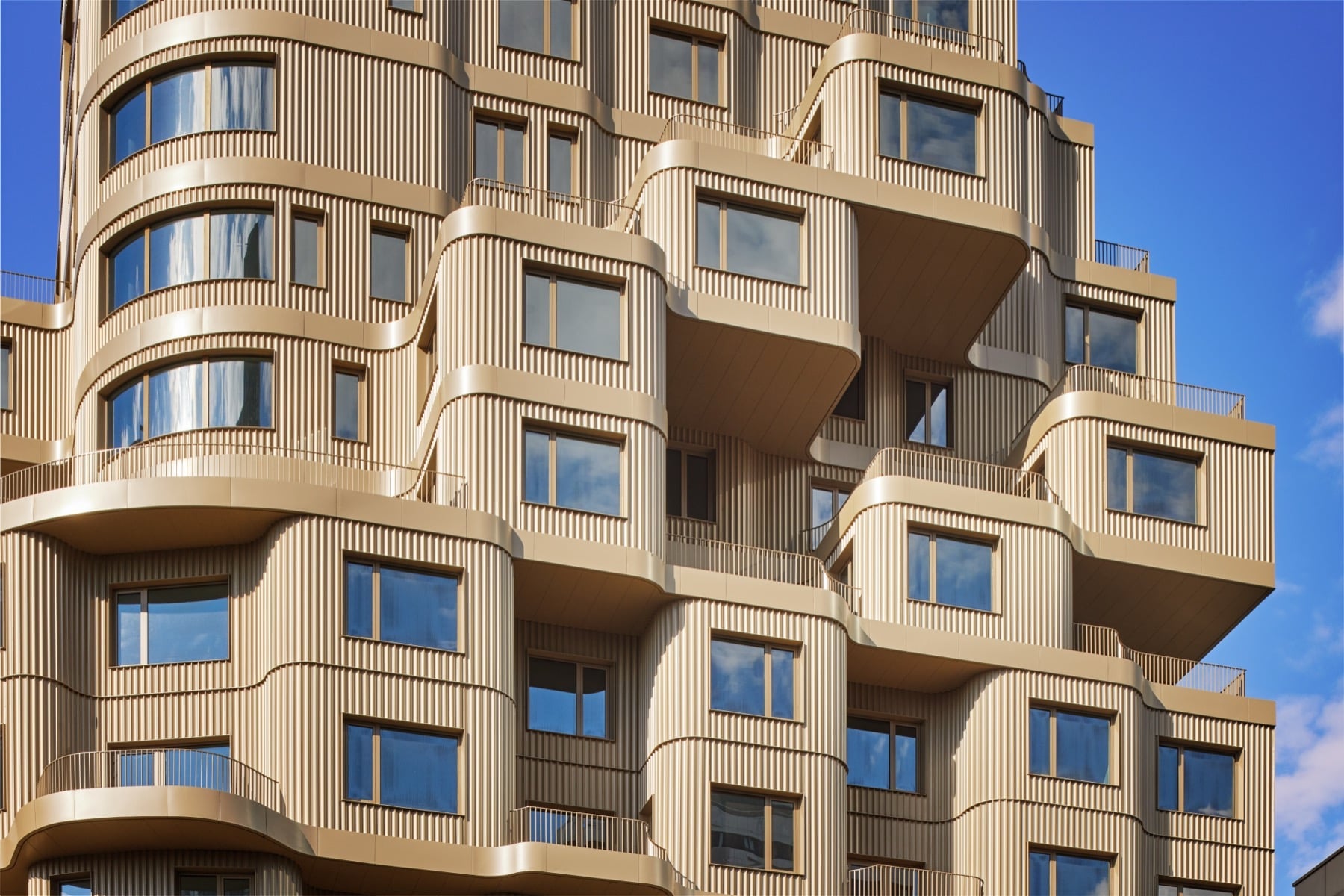 ODA completes NYC residential tower with cascading aluminum facade