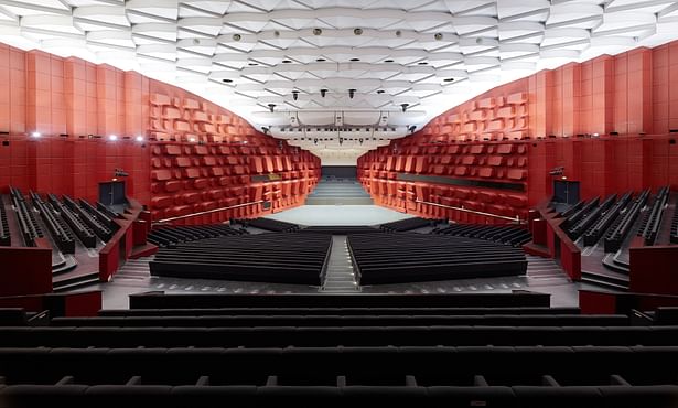 Palais de la Musique et des Congrès (PMC) Strasbourg – Concert hall Erasme for 1.900 visitors / view from the auditorium