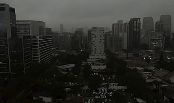 Smoke from burning Amazon rainforest drops São Paulo into sudden darkness