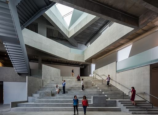 The forum inside the Glassell School of Art, designed by Steven Holl Architects. Photo © Richard Barnes.