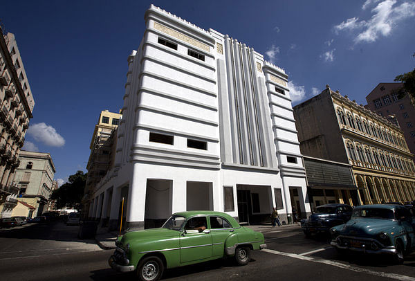 1938 Teatro Fausto in Old Havana, by the architect Saturino Parajon - Jose Goitia for The New York Times