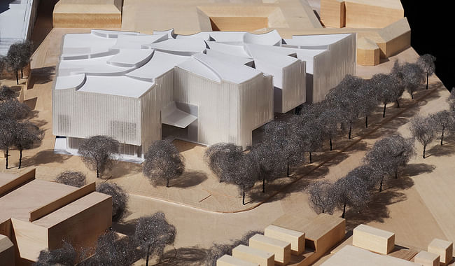 Model view of the Nancy and Rich Kinder Building. Courtesy of Steven Holl Architects 
