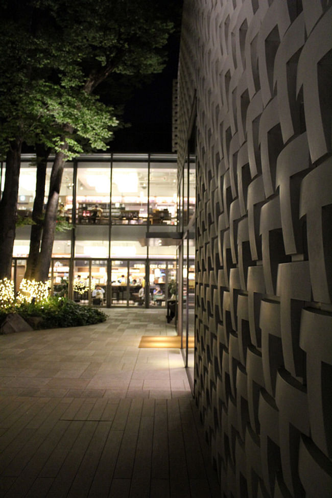 (One of the first stops was a visit to Klein Dytham's Daikanyama T-Site) vi Alexander Morley