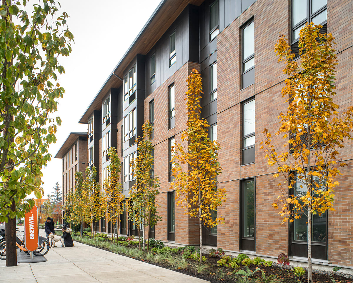 Crescent Court | Isaac Johnson | Archinect