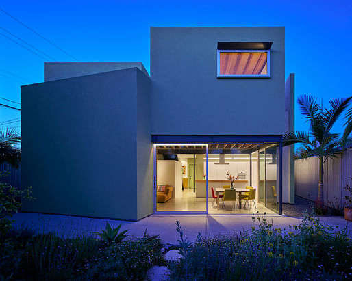 Del Rey Pueblo (Los Angeles, CA) designed by CXC. Photo by Eric Staudenmaier