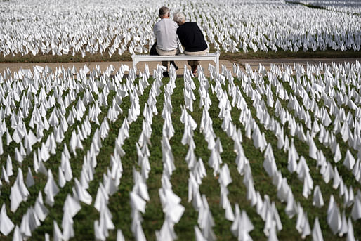 Photo of Suzanne Brennan Firstenberg's “IN AMERICA How Could This Happen…” installation in fall 2020. Photo: Bruce Guthrie, courtesy George Washington University.