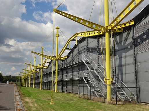 Spectrum building in Swindon (formally the Renault Distribution Centre). Image via Flickr user harry_nl (CC BY-NC-SA 2.0) / <a href="https://www.flickr.com/photos/harry_nl/15053099368">Flickr</a>