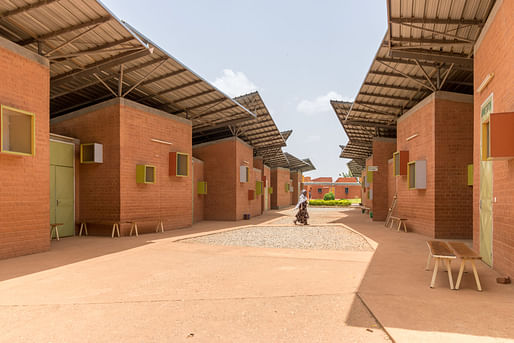 Léo Surgical Clinic and Health Centre (2014). Kéré Architecture. Léo, Burkina Faso. Photo by Andrea Maretto.