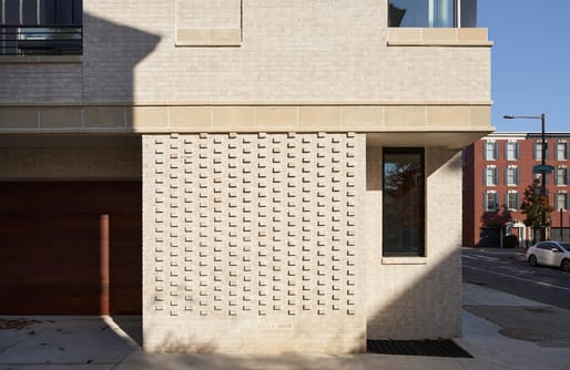 2100 Lombard in Philadelphia, Pennsylvania by LO Design. Photo: Round Three Photography