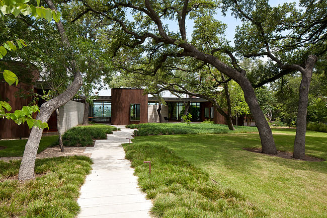 Lake View Residence; Austin, Texas by Alterstudio Architecture LLP (Photo: Patrick Wong, Atelier Wong Photography)