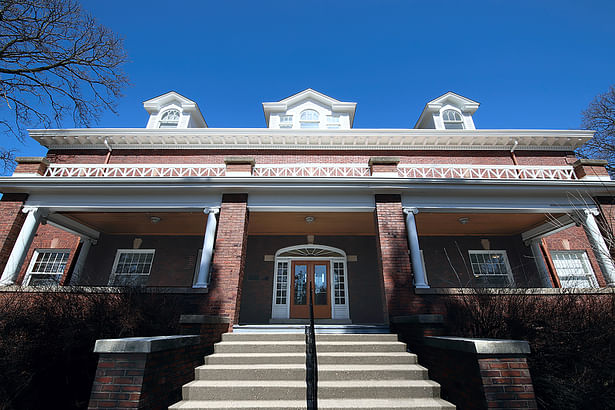 Larkin Place, Elgin, IL: Historic Building