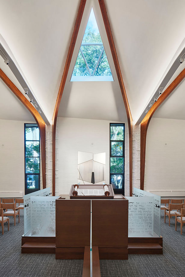 Closed ark, which holds the Torah scrolls | Photo by Kendall McCaugherty | Hall+Merrick+McCaugherty