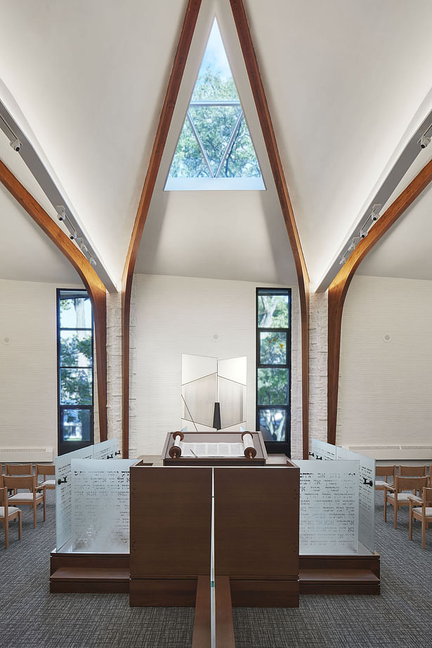 Closed ark, which holds the Torah scrolls | Photo by Kendall McCaugherty | Hall+Merrick+McCaugherty